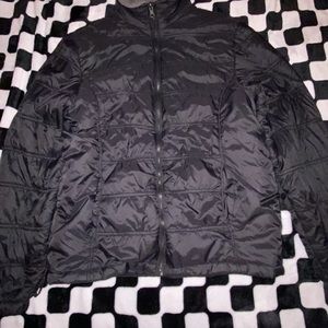 Black puffer with fuzzy inside